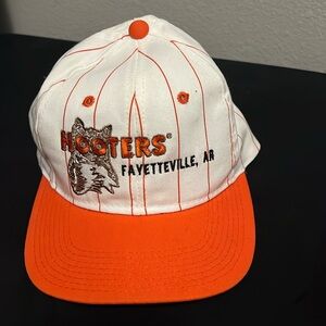 Vintage Hooters Hat 🧢